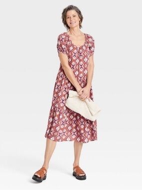 Knox Rose Size Medium Patterned Midi Dress in Salmon Purple White